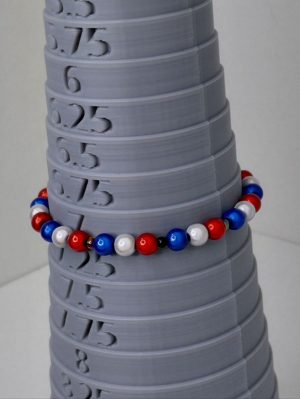 Handmade Red White & Blue Beaded Stretch Bracelet 7 Inches 4th Of July Patriotic - Picture 4 of 14